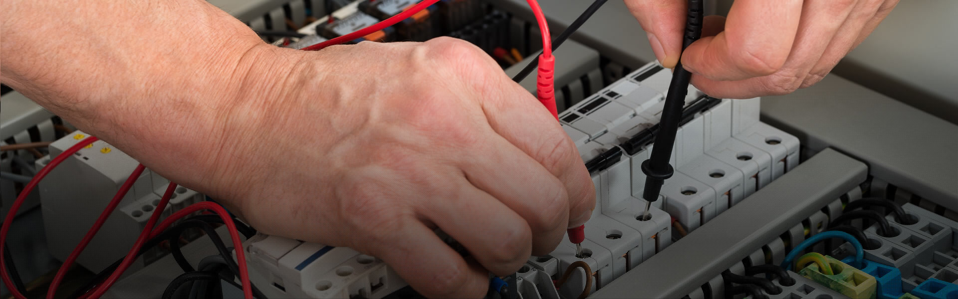 Elektriker zur Elektroinstallation im Haus finden im Raum Olpe Lüdenscheid und Werdohl